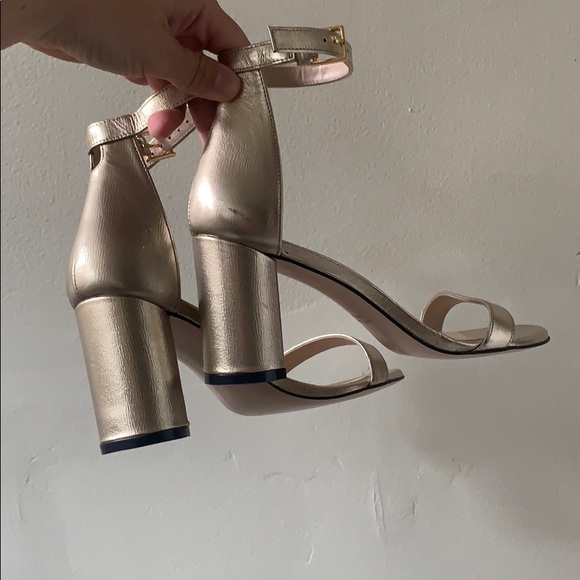 Stuart Weitzman Nearly Nude Gold Tone Sandals - Picture 6 of 8